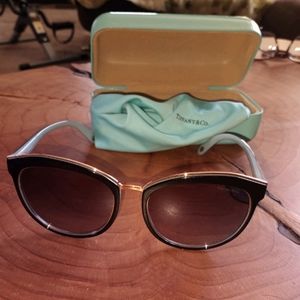 Tiffany & Co sunglasses with case & cleaning cloth